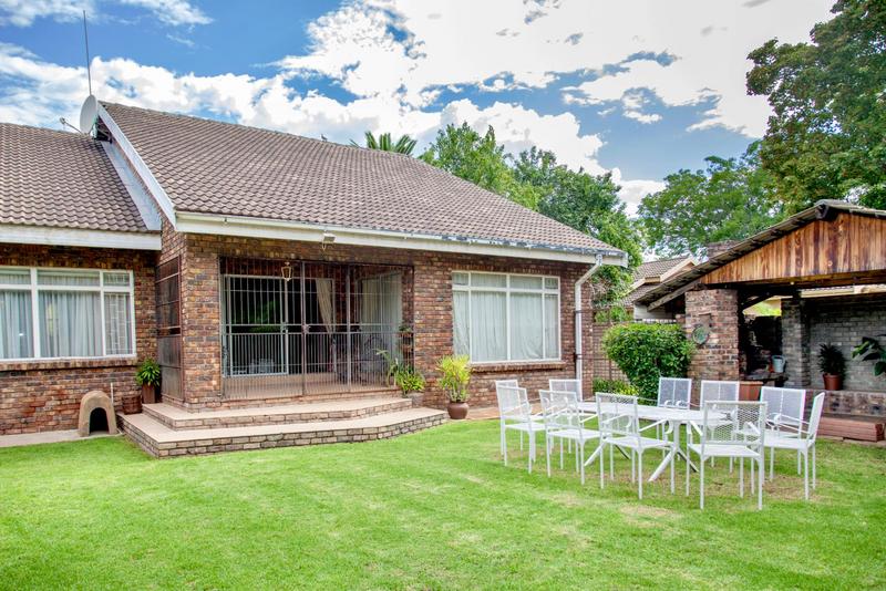 5 Bedroom Property for Sale in Douglas Northern Cape